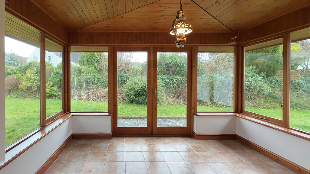 Sun Room- click for photo gallery